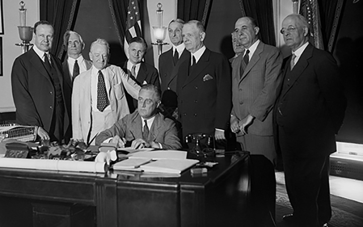 Banking Act of 1933 (Glass-Steagall) | Federal Reserve History