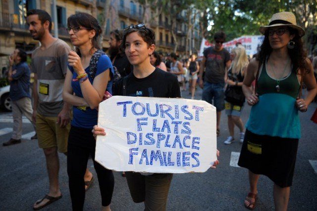 Barcelona and Airbnb reach deal after months of conflict