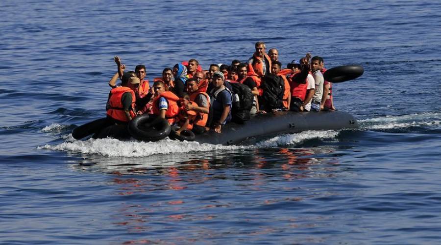 Τρεις βάρκες με 123 λαθρομετανάστες έφτασαν στη Λέσβο με την έλευση του  νέου έτους -veteranos |Εθνικά Θέματα