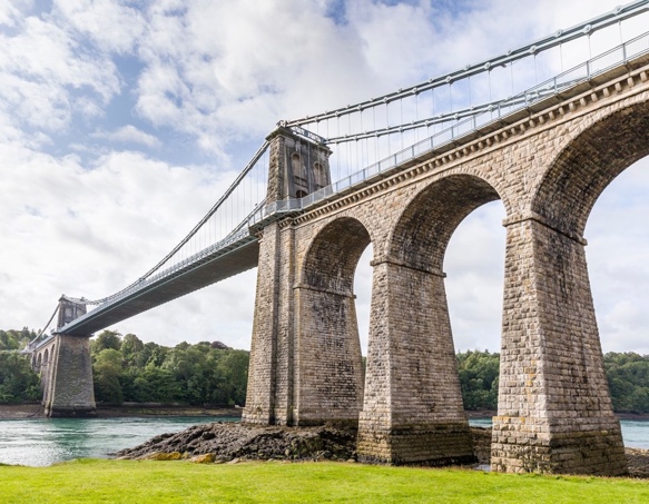 Ουαλία: Ανοίγει ξανά η ιστορική κρεμαστή γέφυρα του Menai - eobserver.co.uk